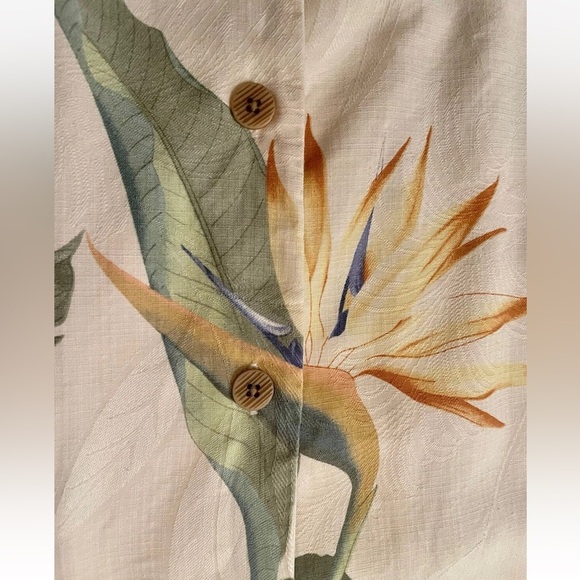 Tommy Bahama Men’s Size L Hawaiian 100% Silk Shirt Floral Bird Of Paradise - Picture 3 of 8